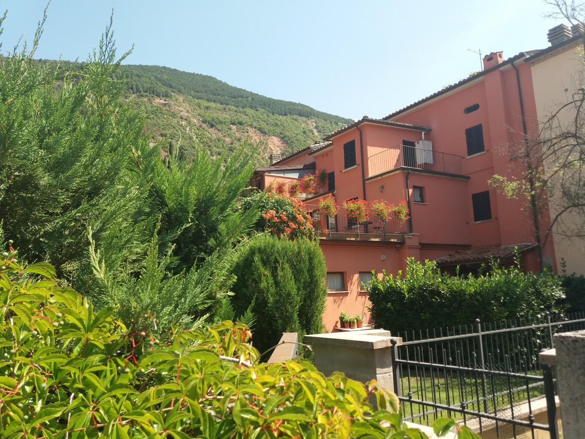 Albergo Montenerone Piobbico Екстериор снимка